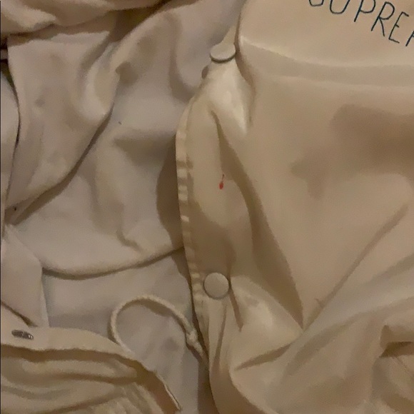 Supreme wind breaker - Picture 3 of 3